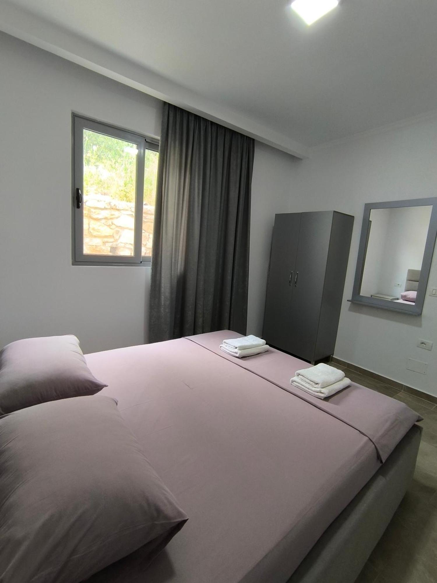 Kaful Apartments Qeparo Eksteriør bilde